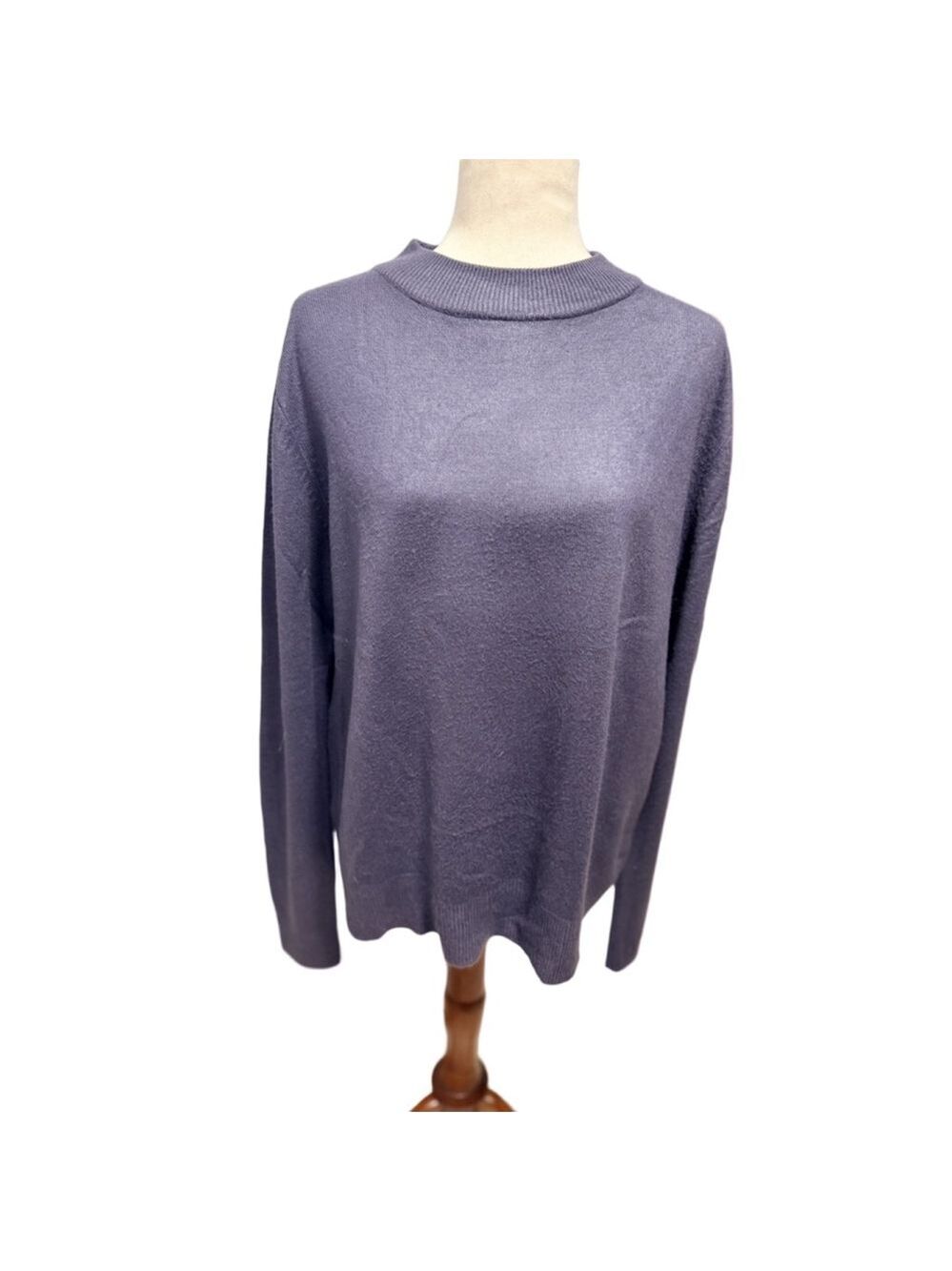 Sag Harbor purple sweater size large Vintage Hong Kong